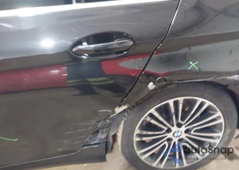 2020 BMW 530I xDrive z USA, uszkodzony, nr VIN WBAJR7C06LWW65207